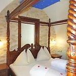 Staudacher Hof-das Romantische Haus 3*