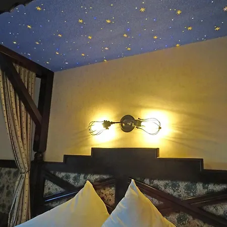 Staudacher Hof-das Romantische Haus 酒店 3*