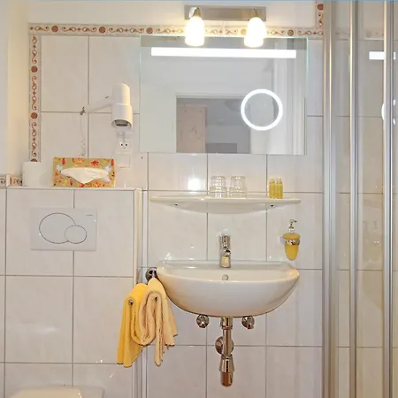 Hotell Staudacher Hof-das Romantische Haus 3*