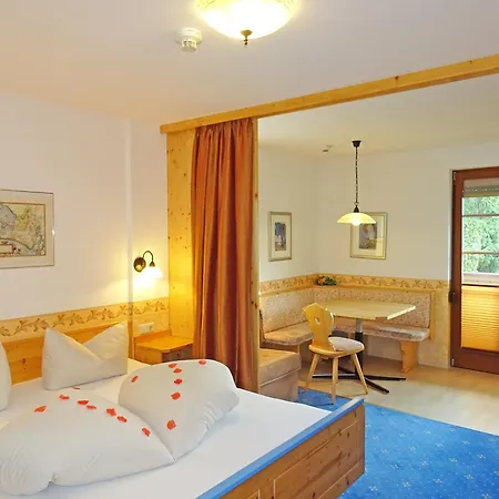Staudacher Hof-das Romantische Haus Hotel