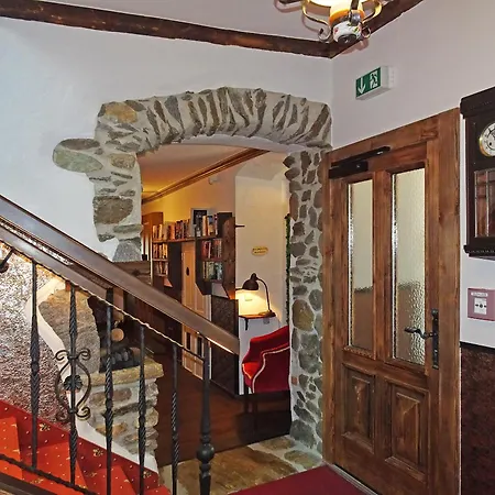 Staudacher Hof-das Romantische Haus Otel 3*