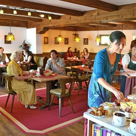 Staudacher Hof-das Romantische Haus 酒店