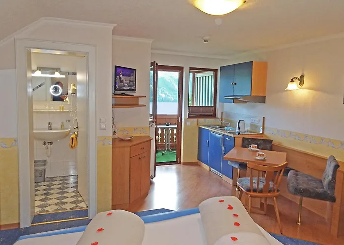 Staudacher Hof-das Romantische Haus Hotel Millstatt